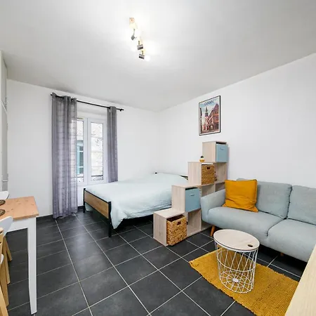 Agreable T1 Situe Au Centre Historique De * Dinan